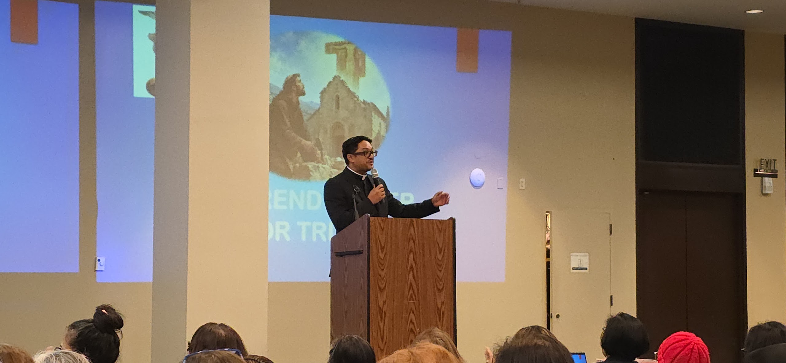 빅터 트리니다드 신부(Rev. Fr. Victor Trinidad)의 기조연설 상세 내용 (1시간 42분 34초경)