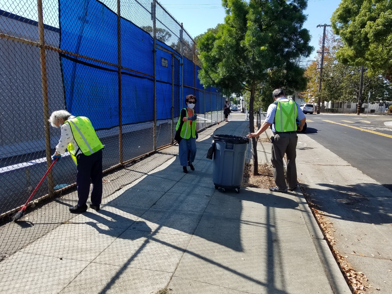 [본당 외곽 청소] 10/2 Oakland Abundant Aid(Citywide Cleanup) 행사에, 본당 교우님들과 빗자루회원들이 참여했습니다